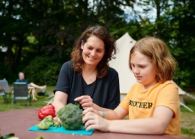 Geardropper op camping Morgenrood in Oisterwijk, Nederland eten klaarmaken Geardropper op camping Morgenrood 30pluskids