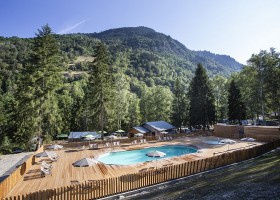 Camping Huttopia Bozel en Vanoise, Frankrijk ManuReyboz zwembad Camping Huttopia Vanoise – Bozel 30pluskids