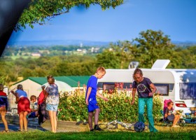 Camping Dun Le Palestel in de Limousin, Frankrijk kinderen Camping Dun-le-Palestel 30pluskids