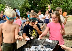 Domaine Bessiere in de Lot-et-Garonne, Frankrijk marshmellows roosteren Domaine Bessière 30pluskids