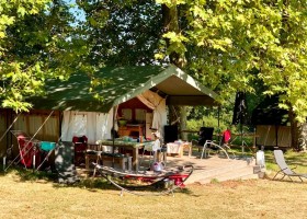 Domaine Bessiere in de Lot-et-Garonne, Frankrijk safaritent Domaine Bessière 30pluskids