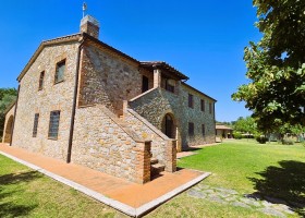 Pian della Bandina in Umbrie, Italie gebouw Pian della Bandina 30pluskids