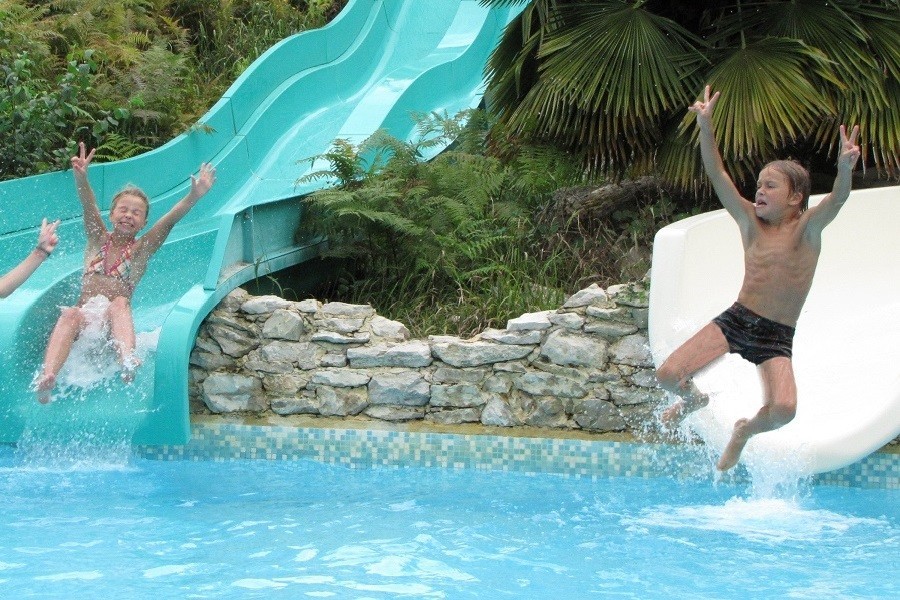 camping la tuque waterglijbaan 900 600jpg - 30pluskids