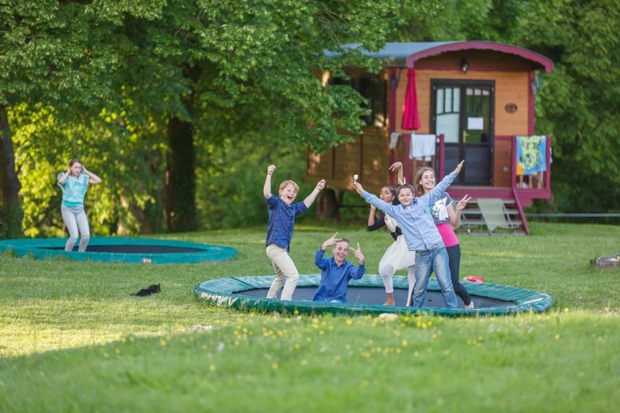 Abbaye du Palais pipowagen en trampolines - 30pluskids