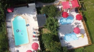 Zwembad en peuterbaden bij Camping Vallee de Lignac