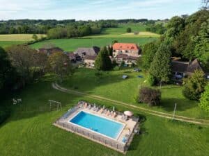Kindvriendelijk Domaine Le Bost in de Dordogne overzicht van het domein