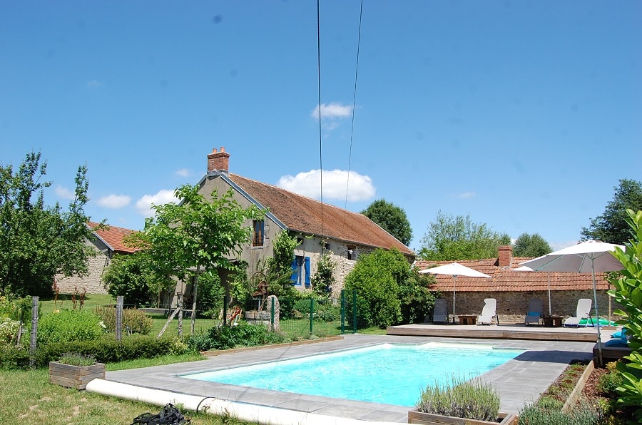 Vakantiedomein in de Auvergne met zwembad