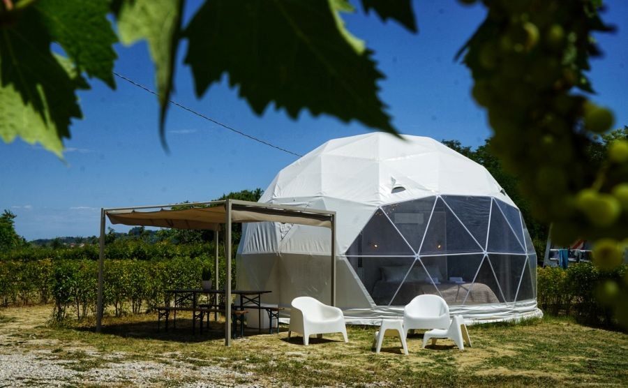 agriturismo villa vicini in le marche italie tent met raam - 30pluskids