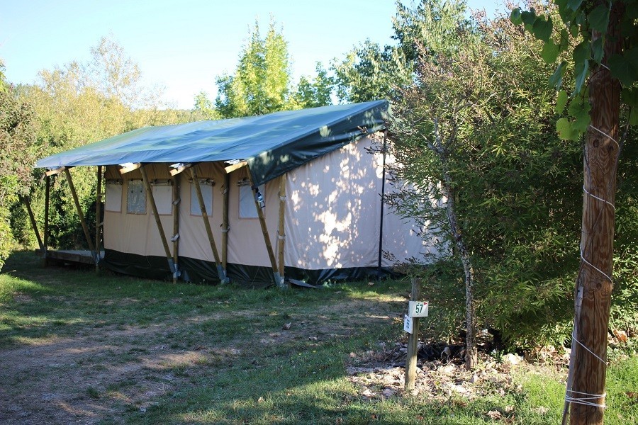 blog greencamp camping les arches in frankrijk achterkant safaritent - 30pluskids