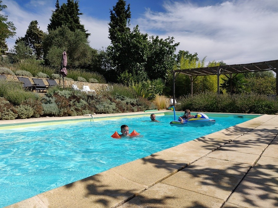 blog verslag van een francofiel domaine de la bade zwembad - 30pluskids