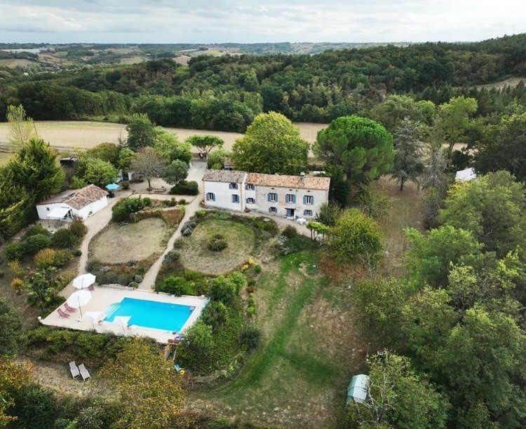 la quietat montbarla in de tarn et garonne frankrijk van bovenaf 01 - 30pluskids