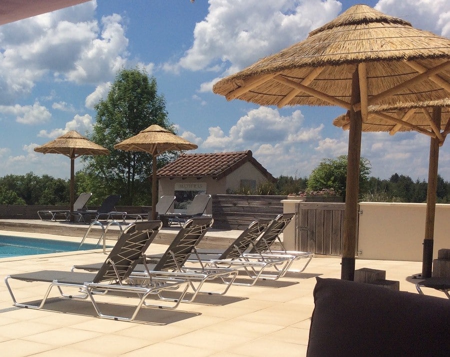 mazieras dordogne frankrijk verwarmd zwembad 02 - 30pluskids