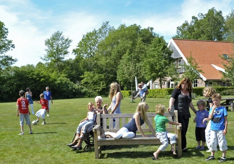 t keampke groepsaccommodatie speelveld - 30pluskids