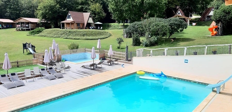 vakantiepark platus in marminiac frankrijk zwembaden en huisjes - 30pluskids