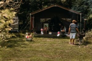 Met het gezin in een tenthuisje bij BoerenBed Het Wesselink