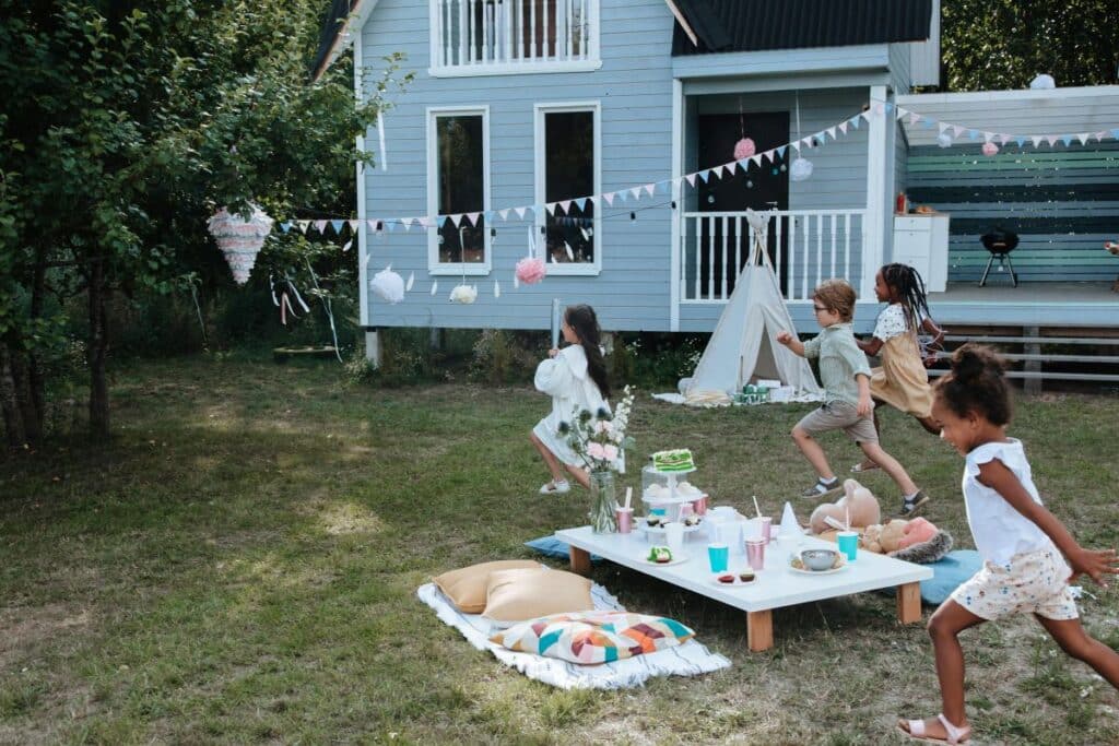 Vakantie in eigen tuin met kinderen