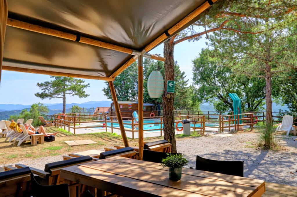 Vodatent Camping Luna del Monte Perugia Umbrie Italie uitzicht - 30pluskids