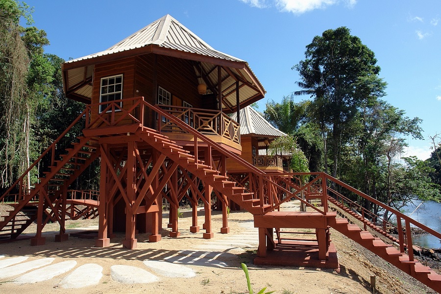 Local hero travel suriname kabalebo river cabin