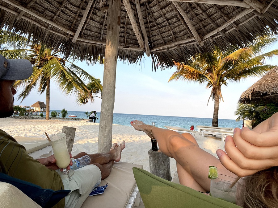 Tanzania met kinderen strand 11 local hero travel