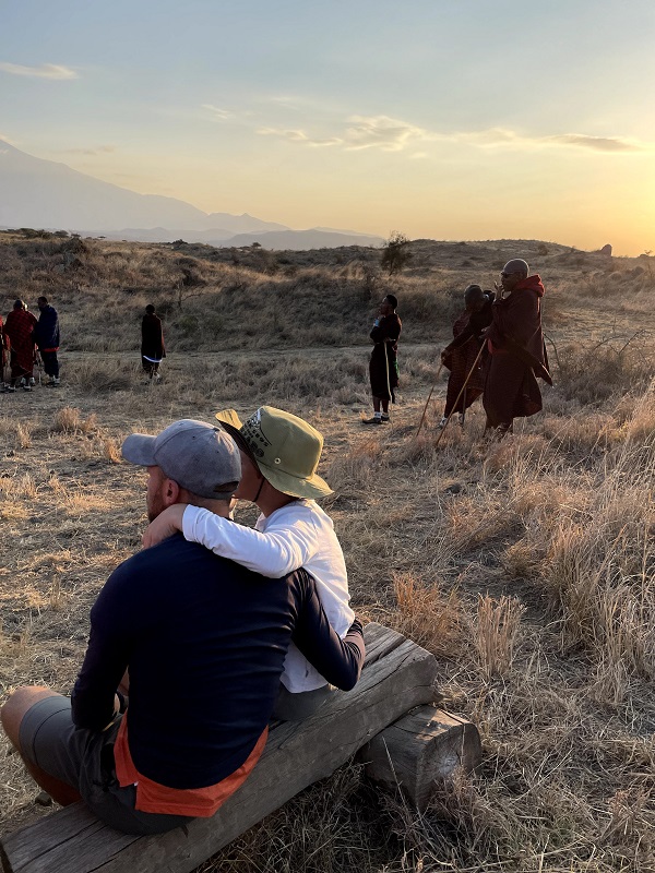 Tanzania met kinderen zonsondergang 5 local hero travel