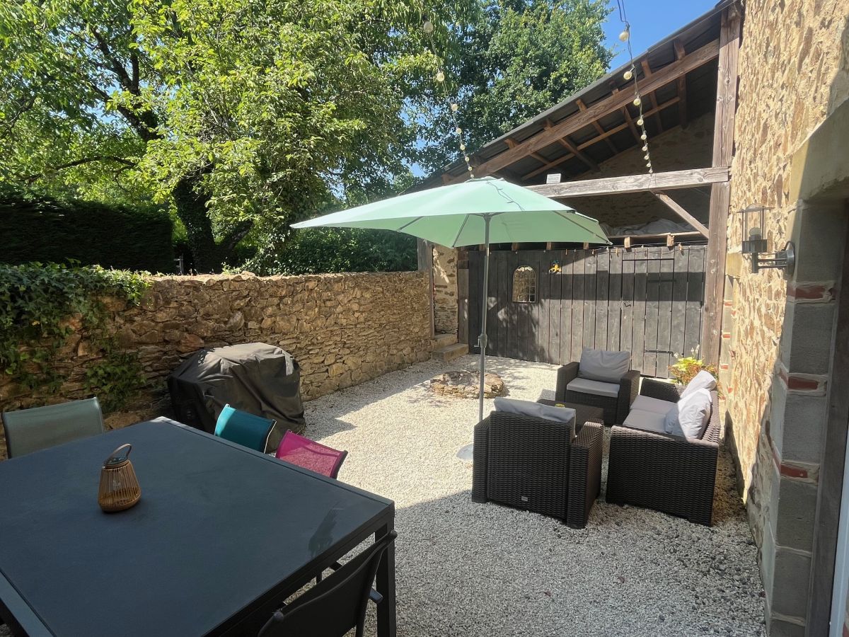 La saucisserie in de dordogne frankrijk terras bij gite